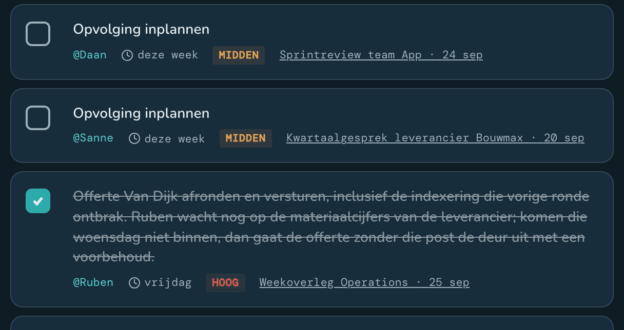 Uitsnede van de actiepuntenlijst in Forgewise Recall: openstaande en afgevinkte actiepunten uit verschillende vergaderingen, met eigenaar, deadline en prioriteit.